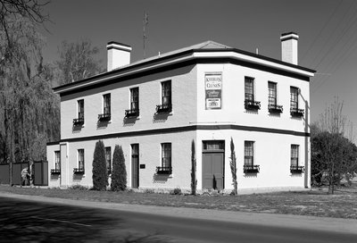 070092_Keebles_Of_Clunes_Fujinon_150_FP4+_Orange_30_F22_17mm_Rise_003_Web.jpg