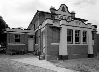 190001_Cobram_Court_House_FP4_Orange_90mm_003_Web_Crop.jpg